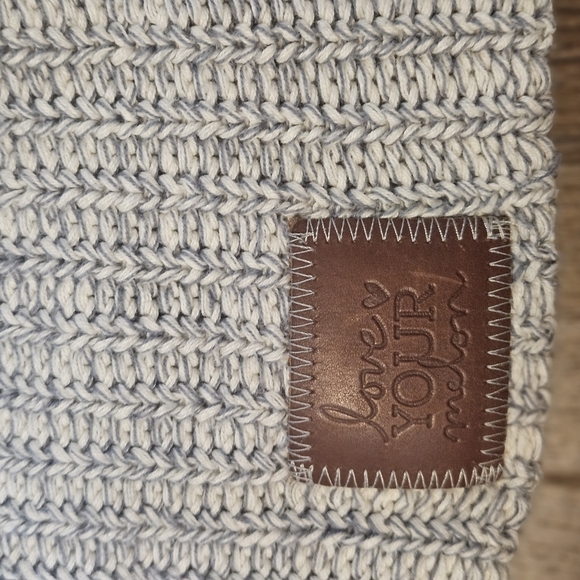 Love Your Melon Gray‎ Beanie - Picture 2 of 3